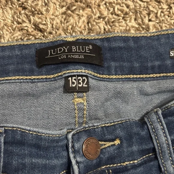 Judy Blue Deep Indigo Cropped Jeans - Picture 4 of 11